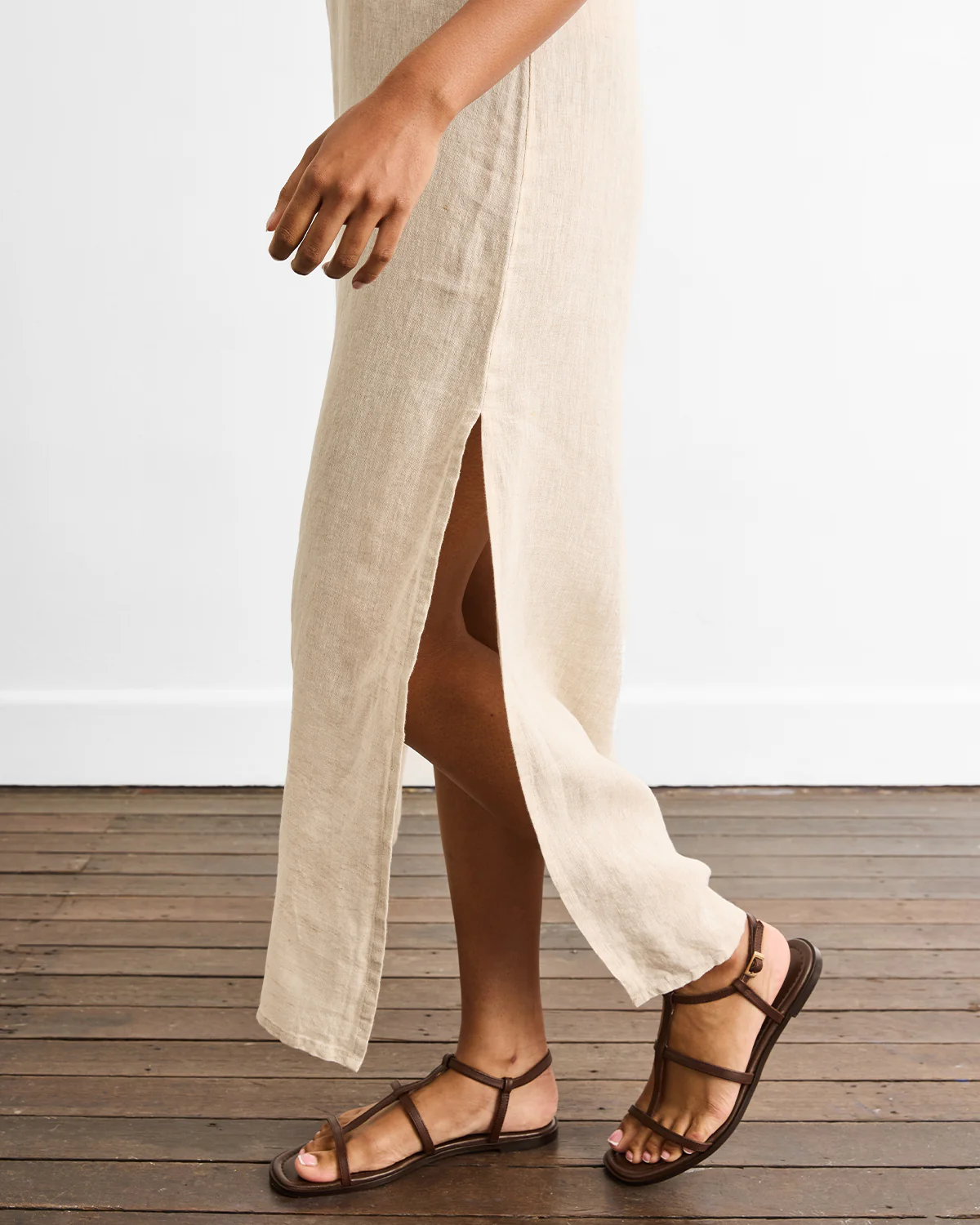 Boulevard Linen Maxi Dress in Oatmeal - Image 5