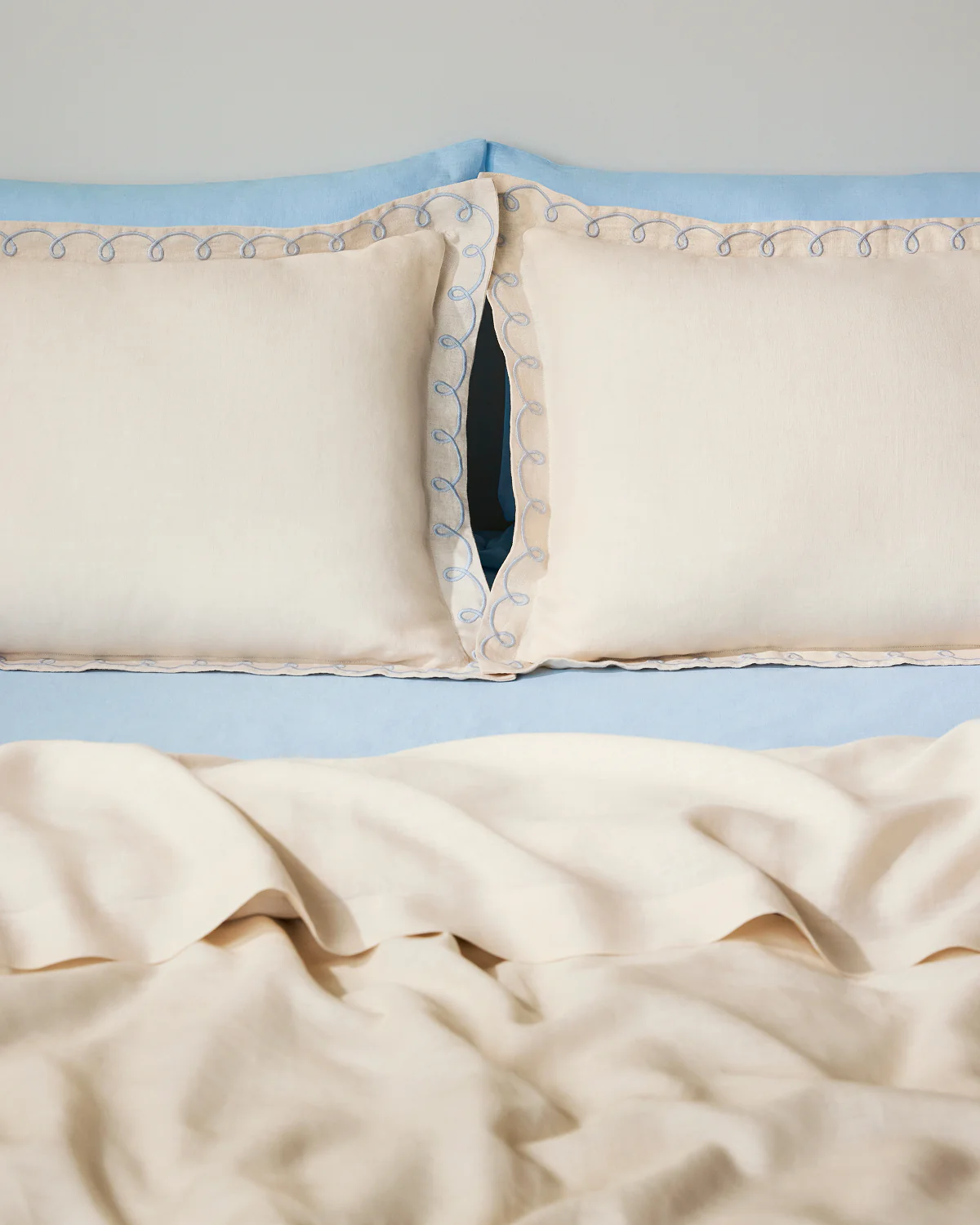 Crème & Coast 100% French Flax Linen Swirl Pillowcases (Set of Two) - Image 4