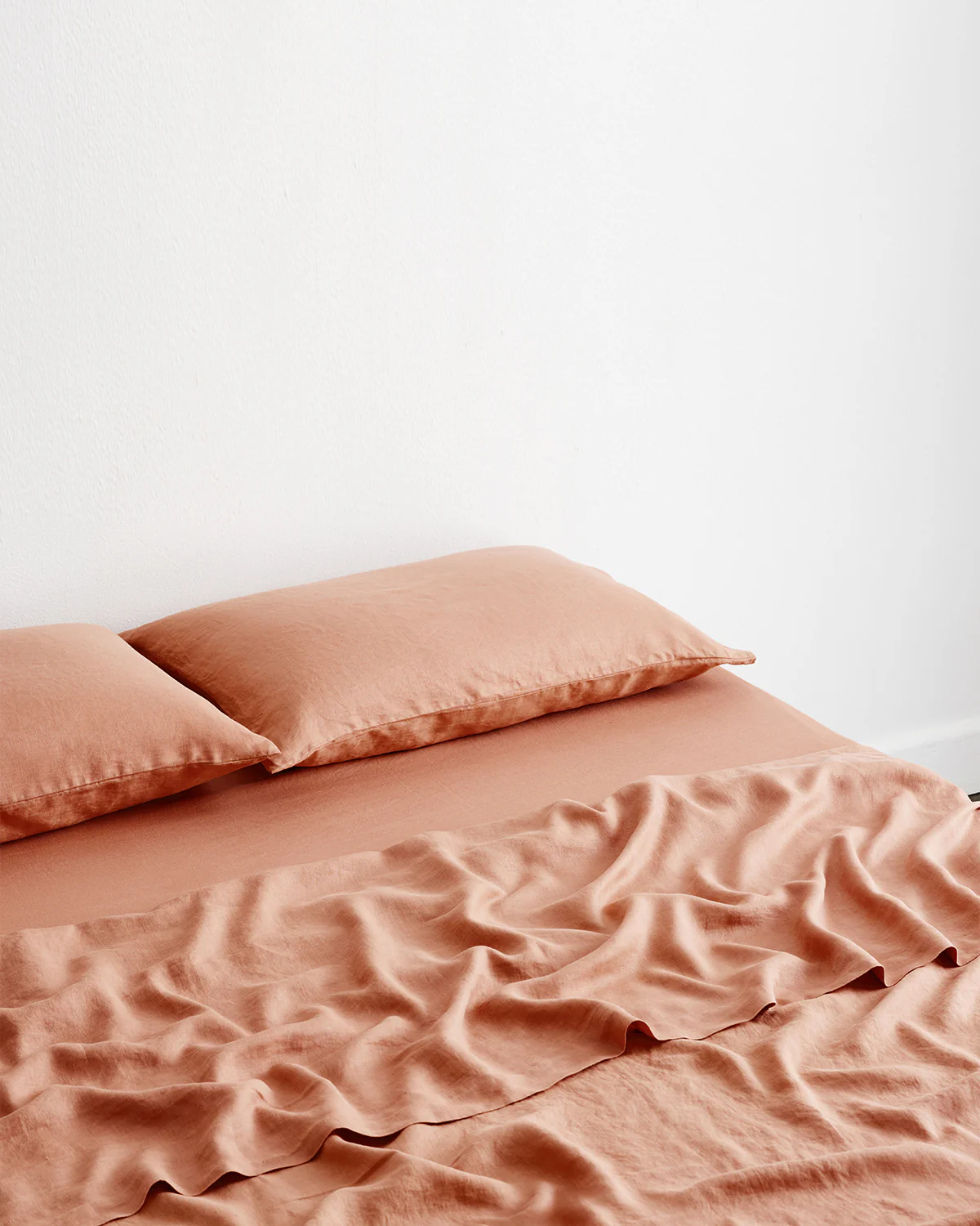 Hazelnut 100% French Flax Linen Fitted Sheet - Image 3