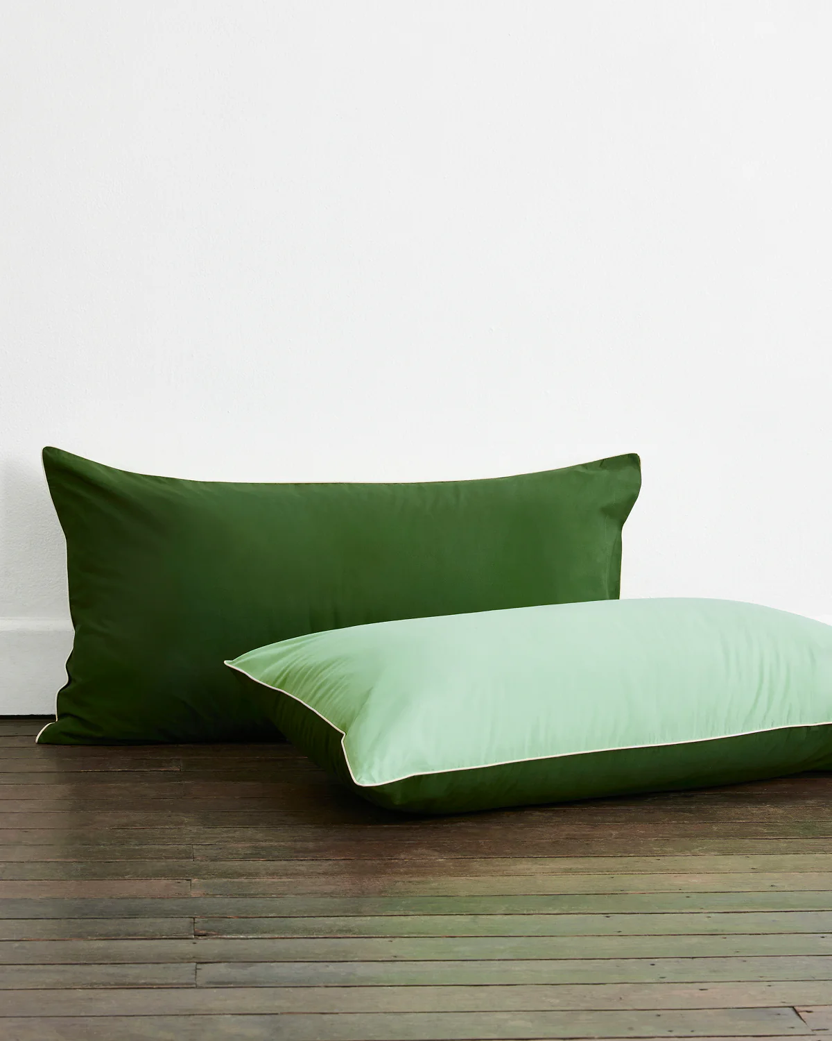 Moss, Apple & Vanilla Piped 100% Organic Cotton King Pillowcases (Set of Two) - Image 2