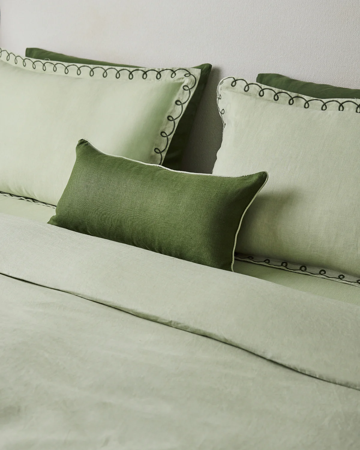 Olive & Sage 100% French Flax Linen Piped Lumbar Cushion Cover - Image 6