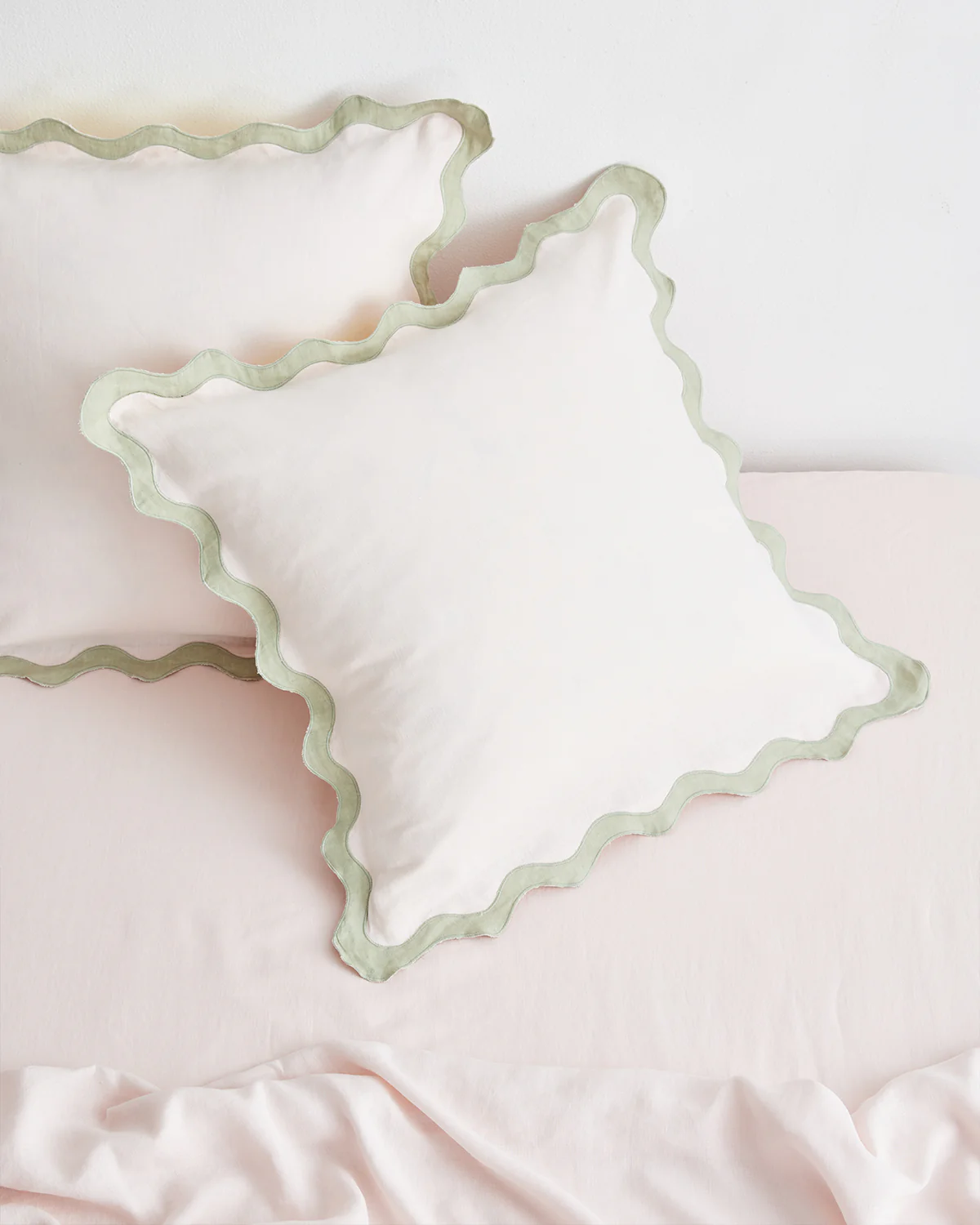 Rosewater & Sage 100% French Flax Linen Scalloped European Pillowcases (Set of Two) - Image 2