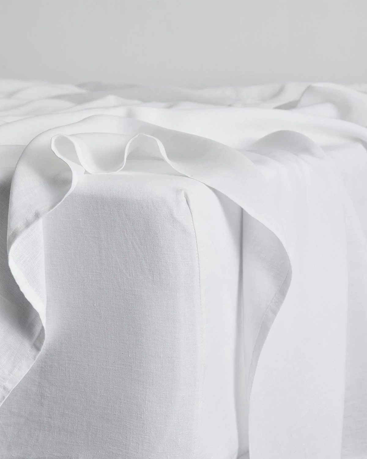 Sage & White 100% French Flax Linen Bedding Bundle - Image 4