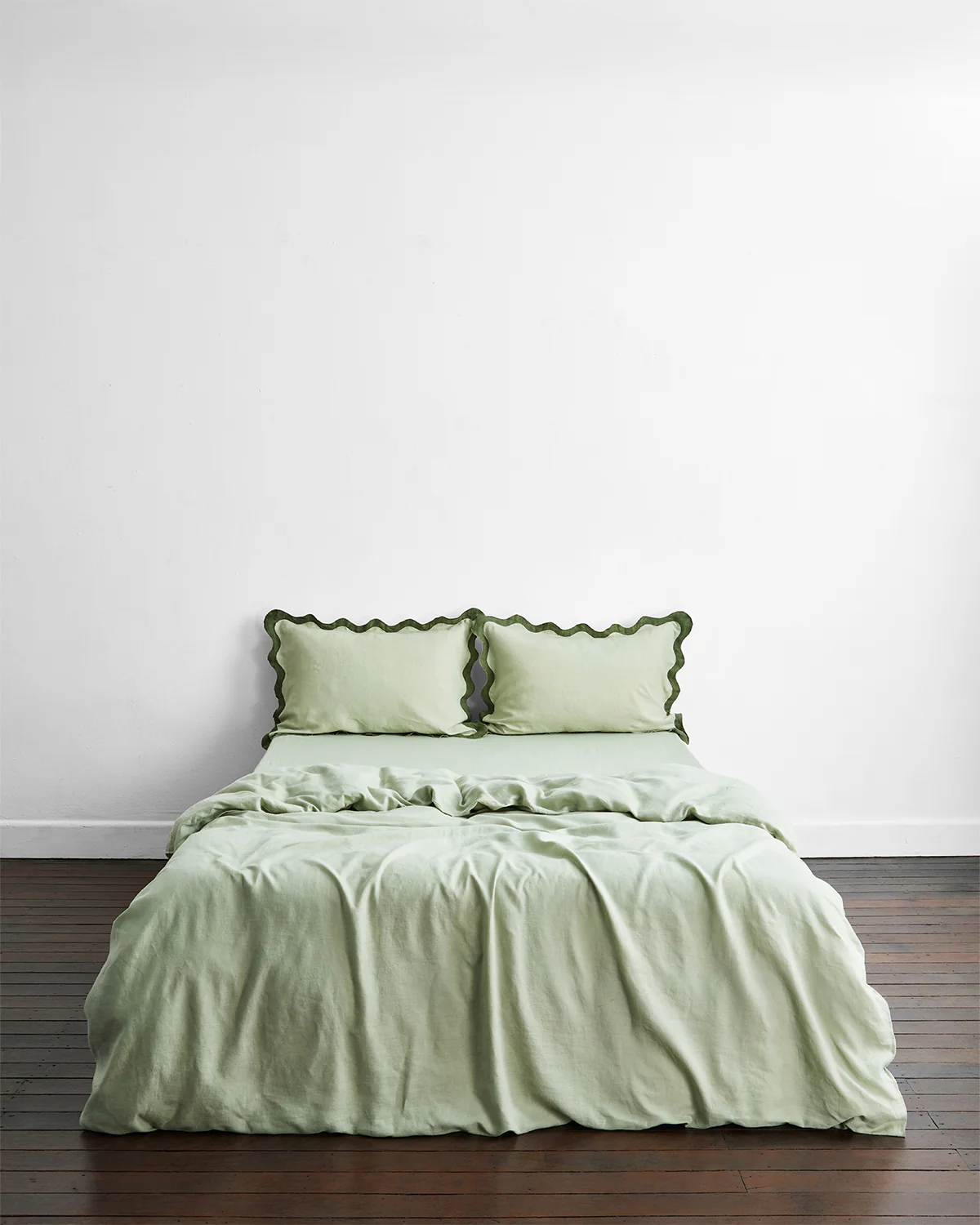 Sage & Olive 100% French Flax Linen Scalloped Pillowcases (Set of Two) - Image 3