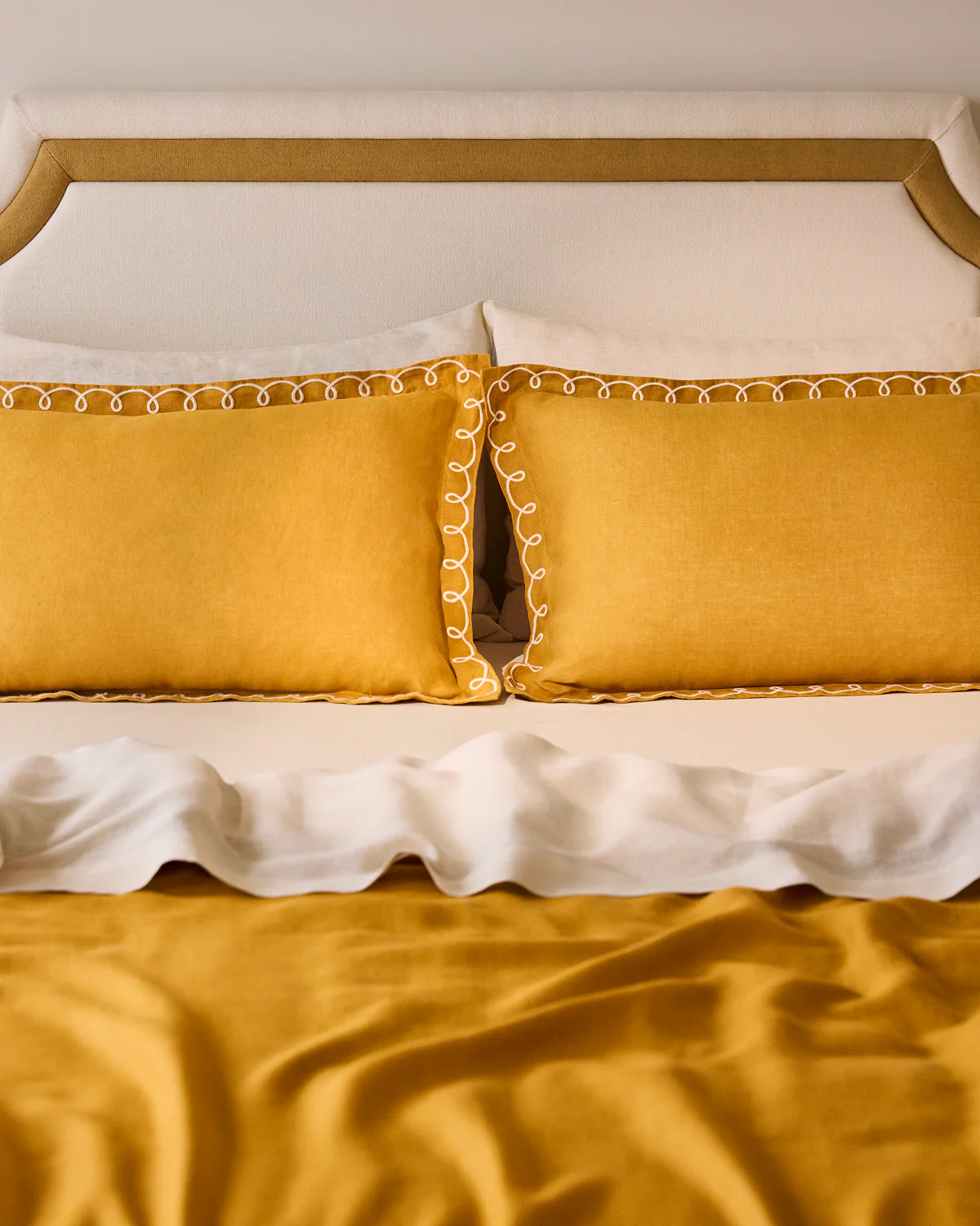 Turmeric & Crème 100% French Flax Linen Swirl Pillowcases (Set of Two) - Image 4